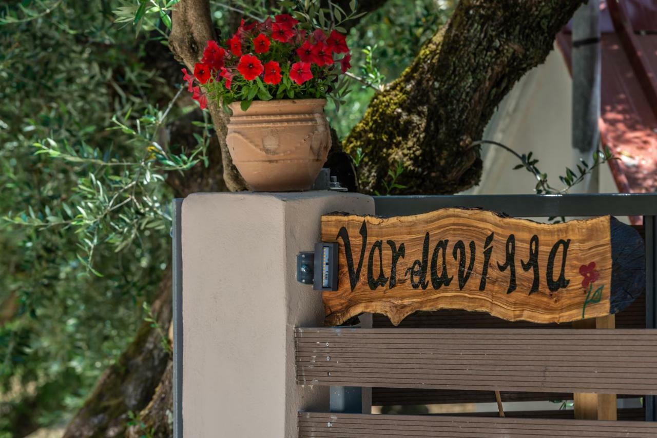 Vardavilla Lithakia  Exteriér fotografie